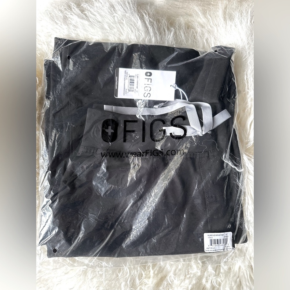 FIGS Wide Leg Scrub pants
